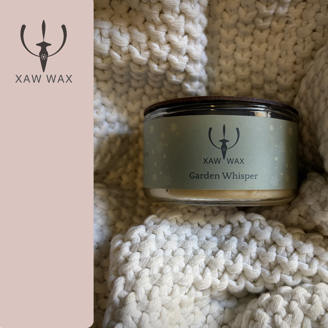 Garden Whisper 100 g soy candle in a warm blanket